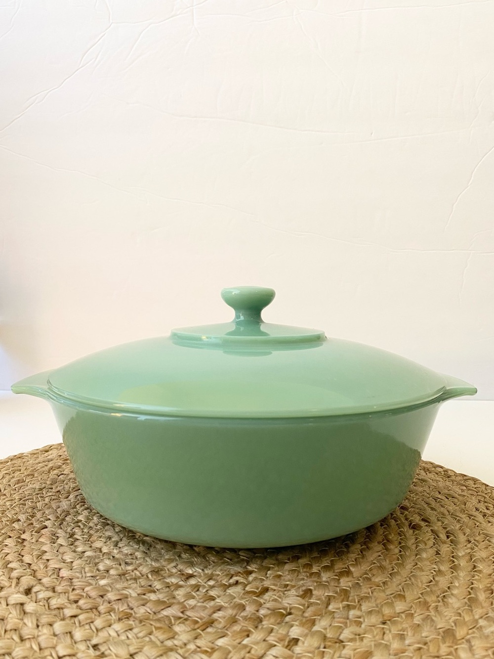 vintage ANCHOR Hocking Fire-King 2000 Jadeite Casserole Dish - 2 QT